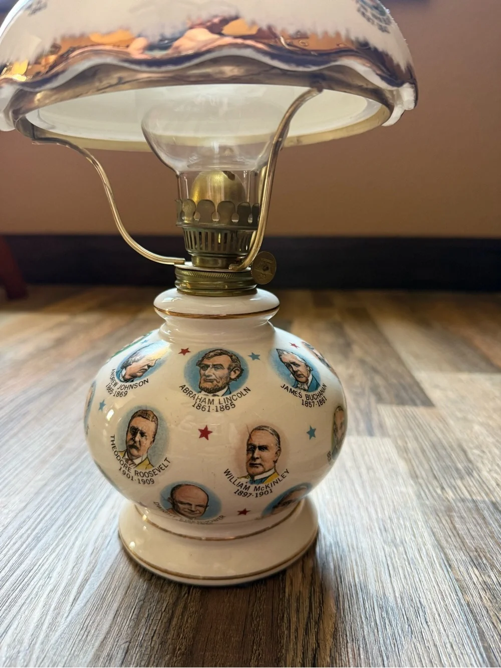 Vintage Americana Presidential Portrait Ceramic Oil Lamp